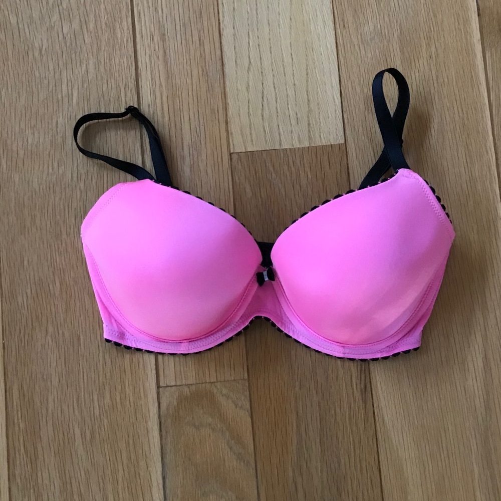 BETSEY JOHNSON 32DD BRA👙 - Picture 1 of 3